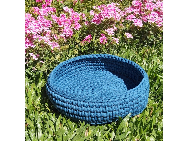 CAMA REDONDA PARA CÃES E GATOS EM CROCHET (AZUL) CAMA REDONDA PARA CÃES E GATOS EM CROCHET (AZUL)